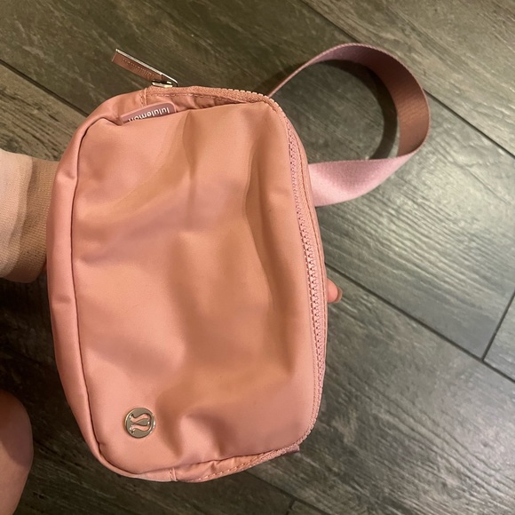 Lululemon belt bag | pink - Picture 3 of 13